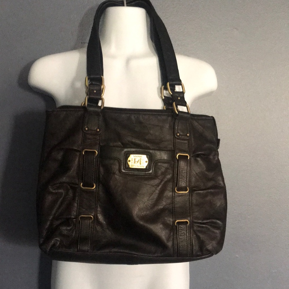 Large roomy purse with pockets